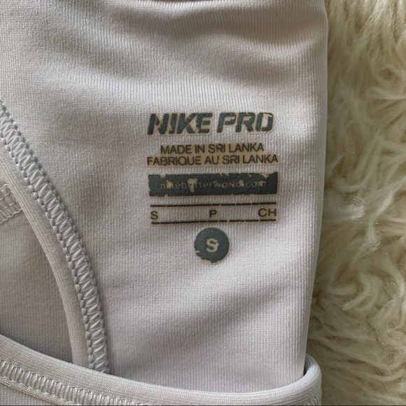 Nike Pro sports bra 🏐 - Picture 8 of 9